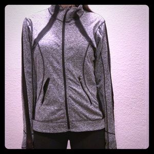 Balance collection zip up size xl SOLD